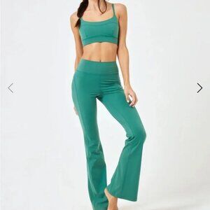NWT L*SPACE 2-PC SET Time Out Bra & Overdrive Flare Bootcut Leggings Green SMALL